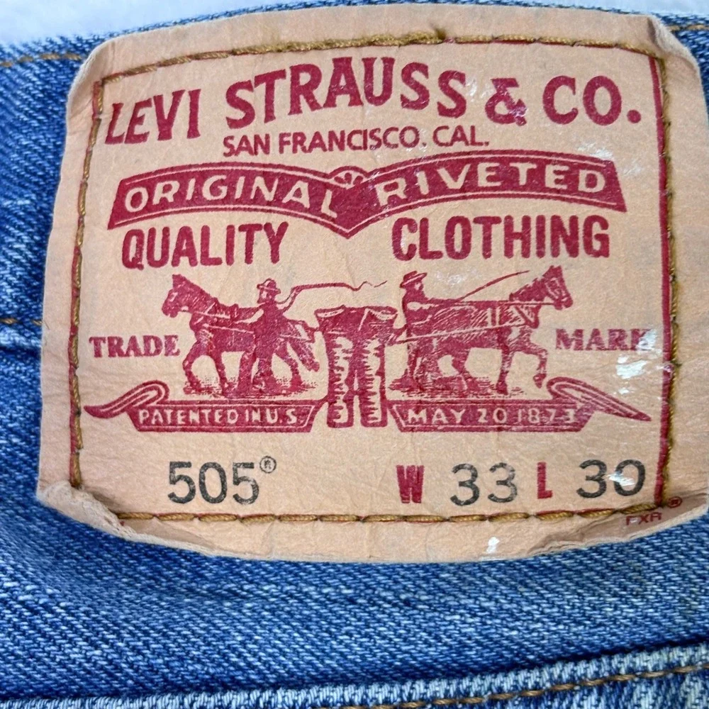 Levi's 505 Regular Fit Jeans Mens 33x30 Measures 31x28 Distressed Paint Splatter